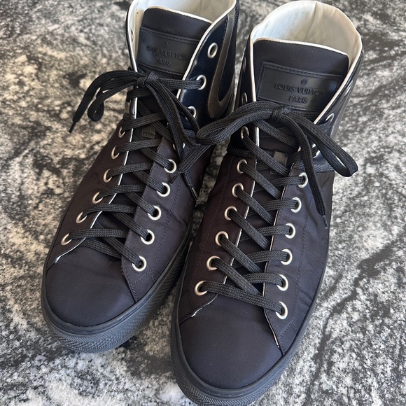 Louis Vuitton Damier Graphite Pattern Nylon Sneakers - Picture 4 of 11